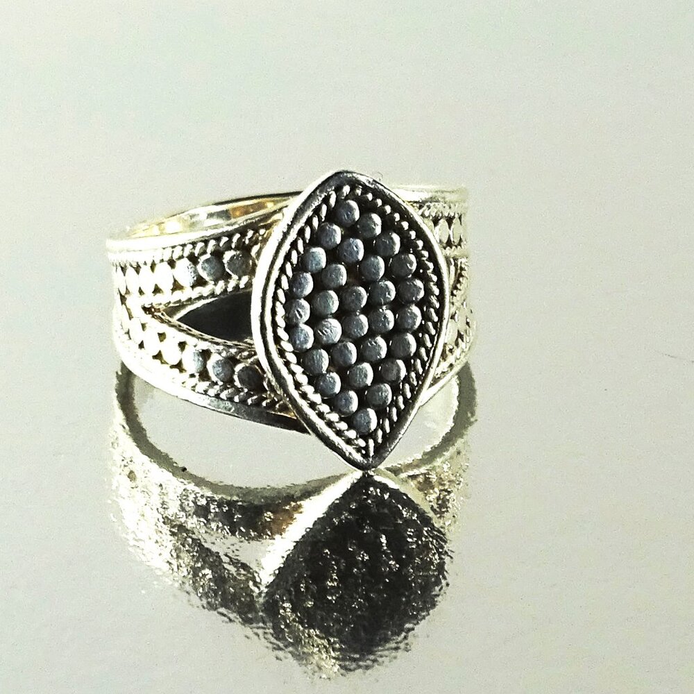 ANNA BECK  Sterling Silver Dot Collection Ring Size 7.25